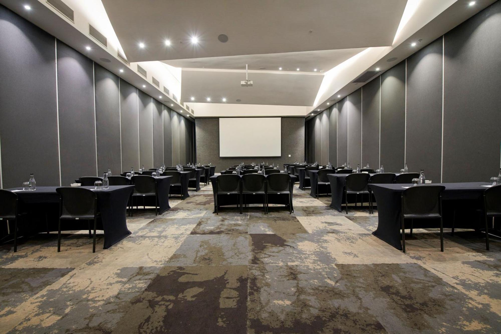 Capitol On The Park Hotel Johannesburg Exterior photo
