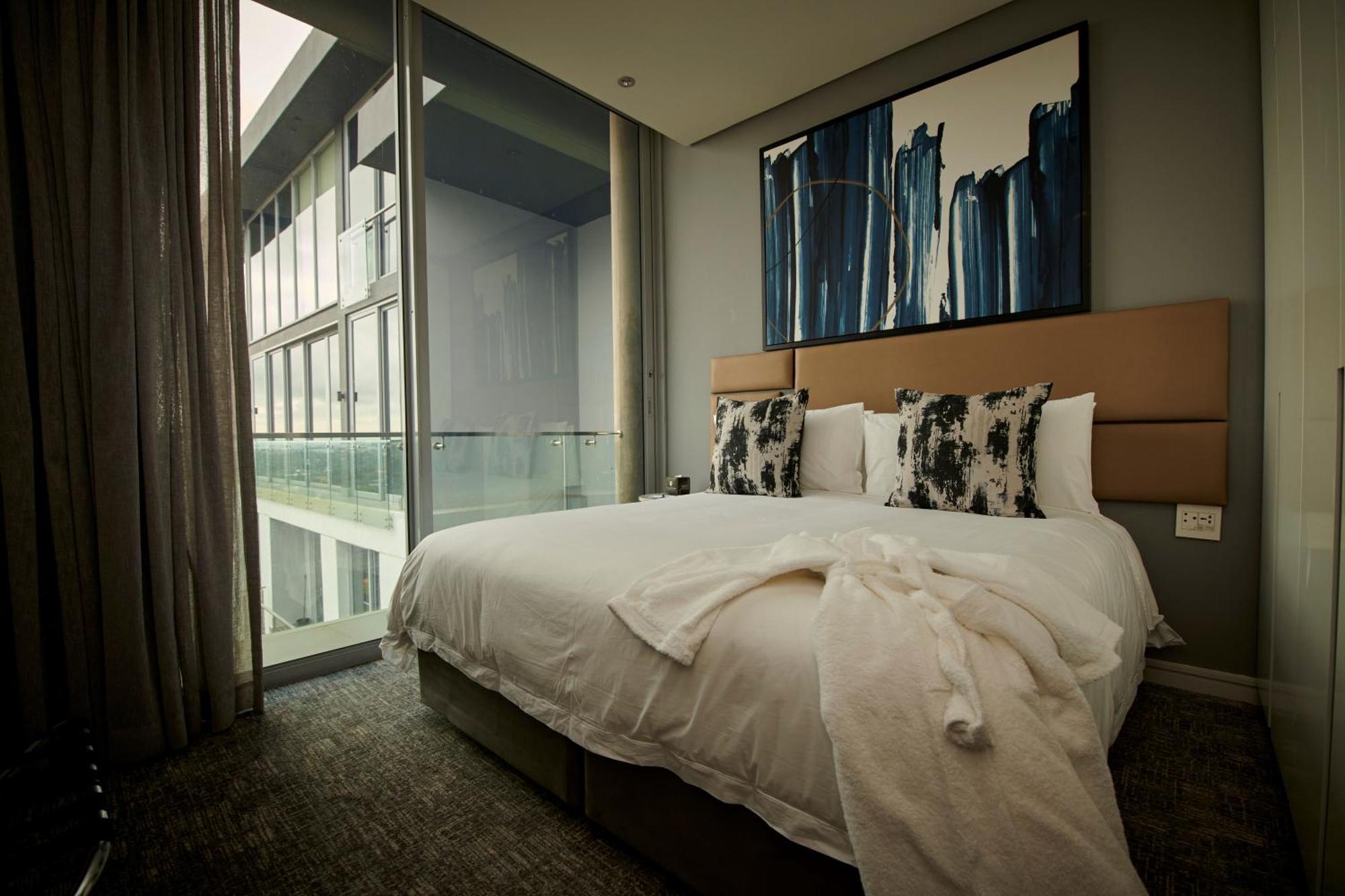 Capitol On The Park Hotel Johannesburg Exterior photo