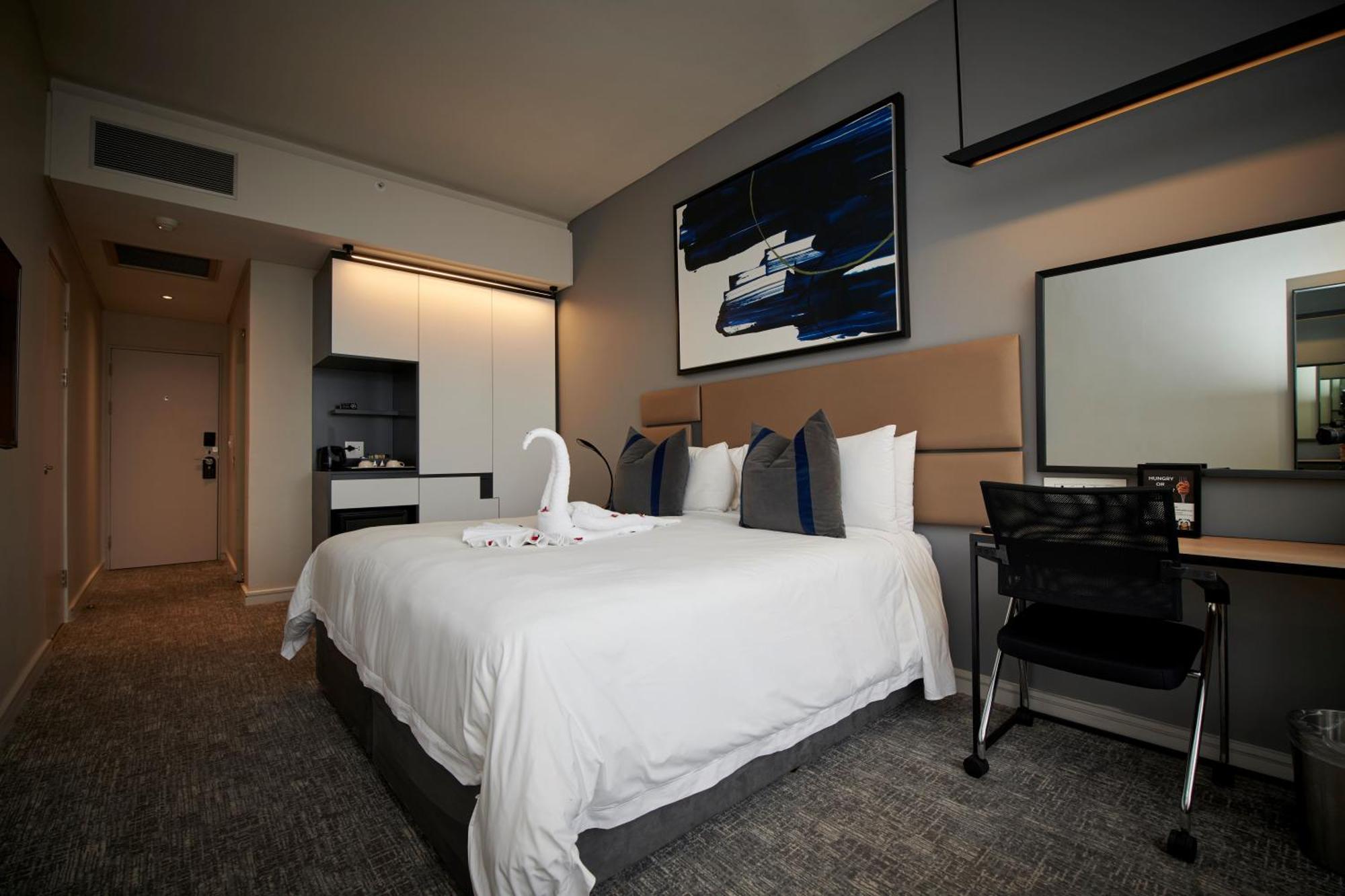 Capitol On The Park Hotel Johannesburg Exterior photo