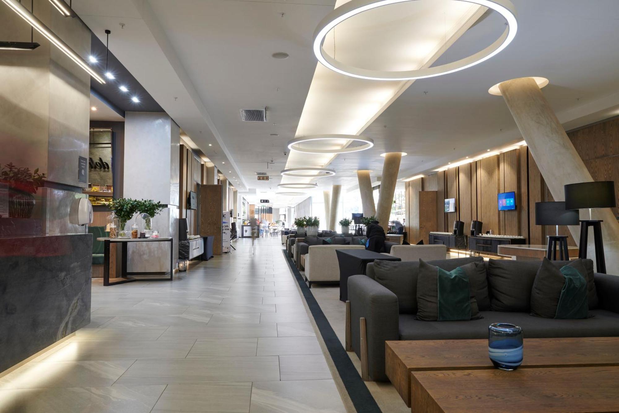 Capitol On The Park Hotel Johannesburg Exterior photo